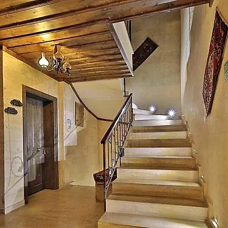 Cave Rooms&pool 3*