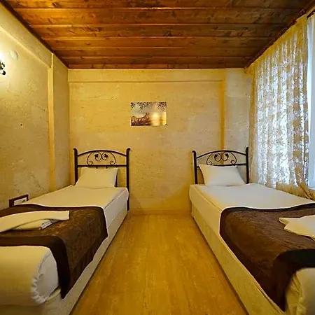 Cave Rooms&pool Hotel Göreme