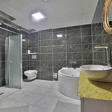Cave Rooms&pool Hotel